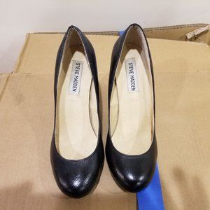 Brand New,  Size 6.5, Steve Madden 4" pumps